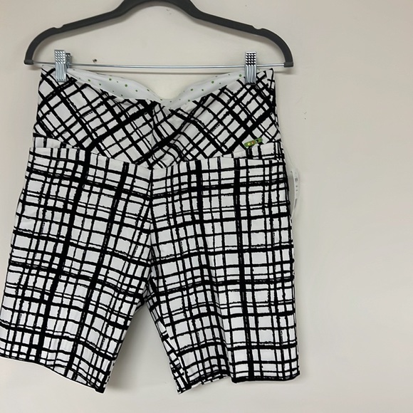 Women’s Brand: SWING Golf Shorts with Tummy Control - Picture 15 of 15